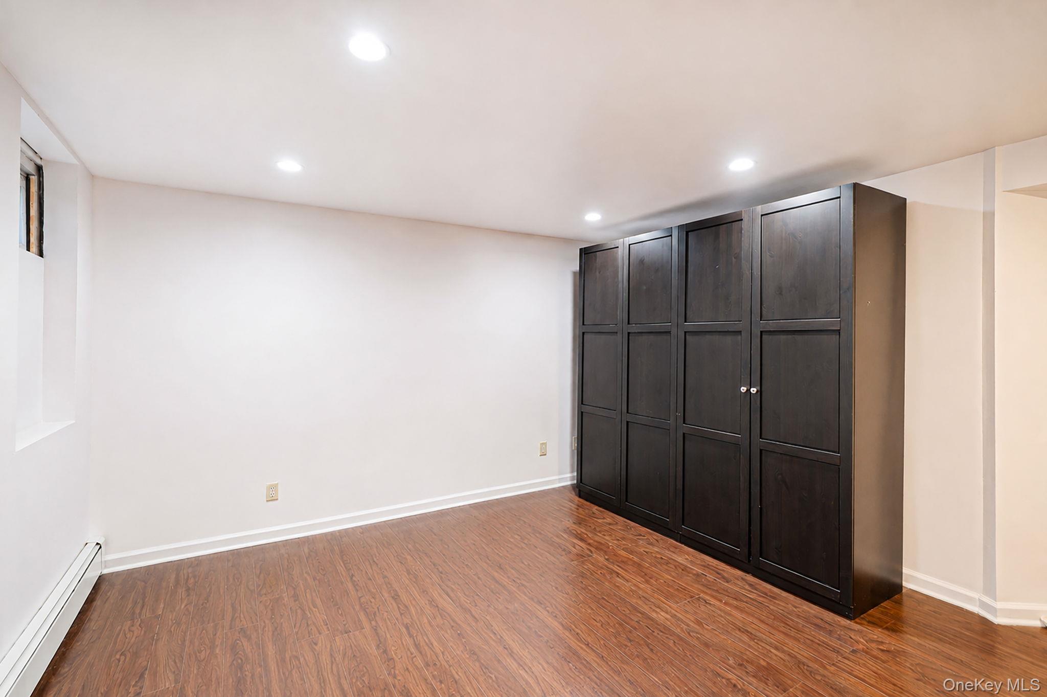 3438 Ella Road Wantagh, NY 11793 - Photo 16 of 20