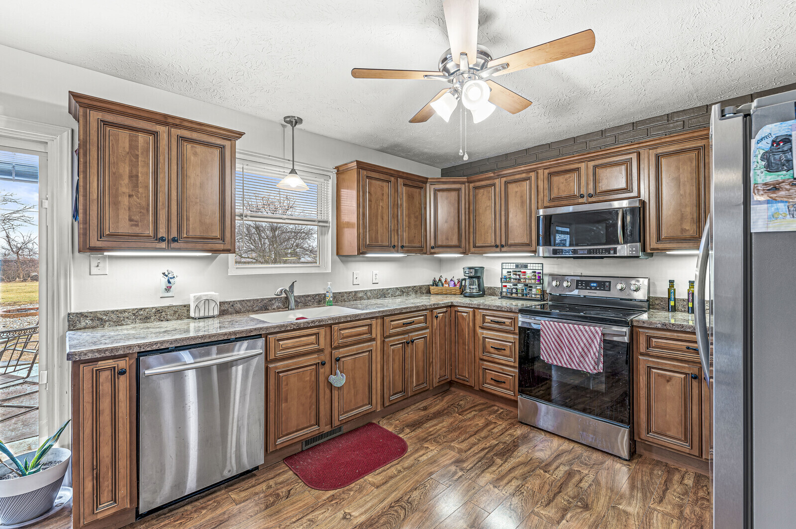 5598 Broyles Road Avon, IN 46123 - Photo 2 of 31 Gallery Image 2