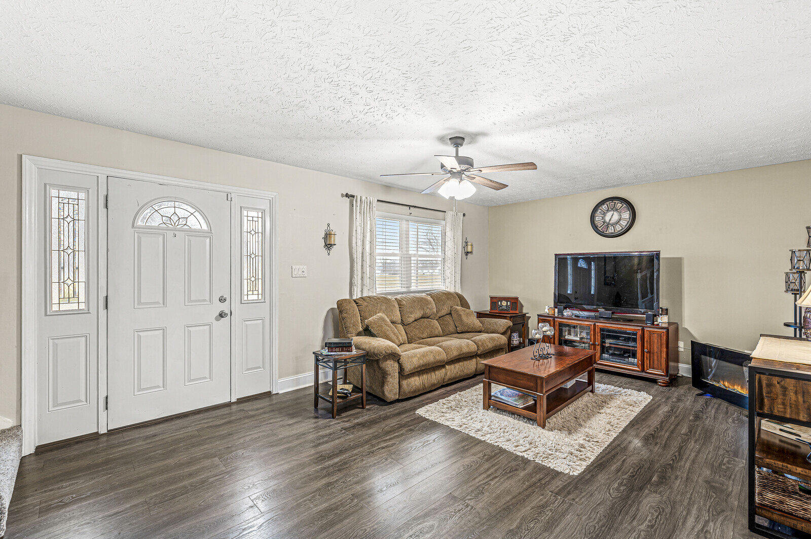 5598 Broyles Road Avon, IN 46123 - Photo 8 of 31 Gallery Image 8