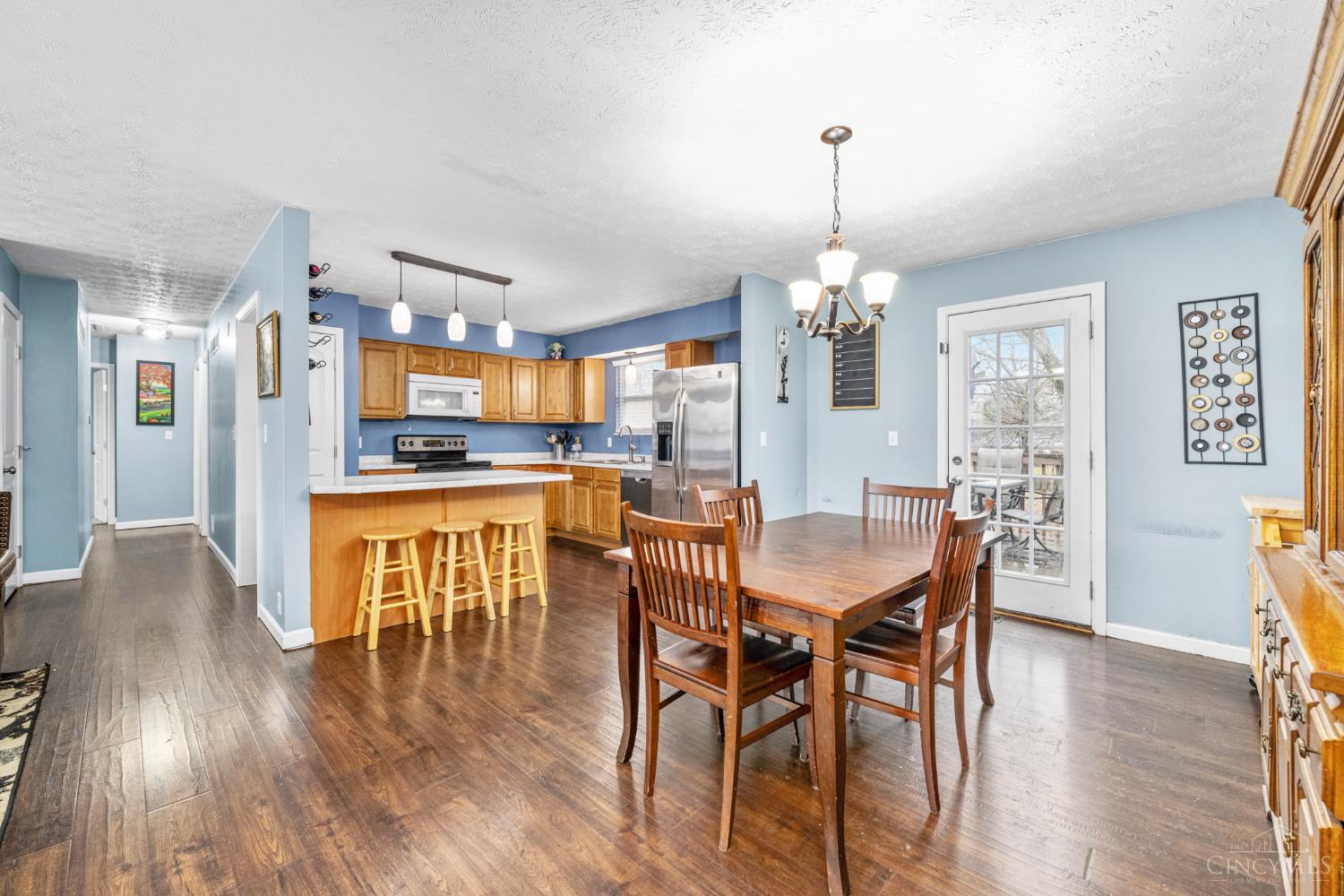 905 Shayler Road Cincinnati, OH 45245 - Photo 6 of 32 Gallery Image 6
