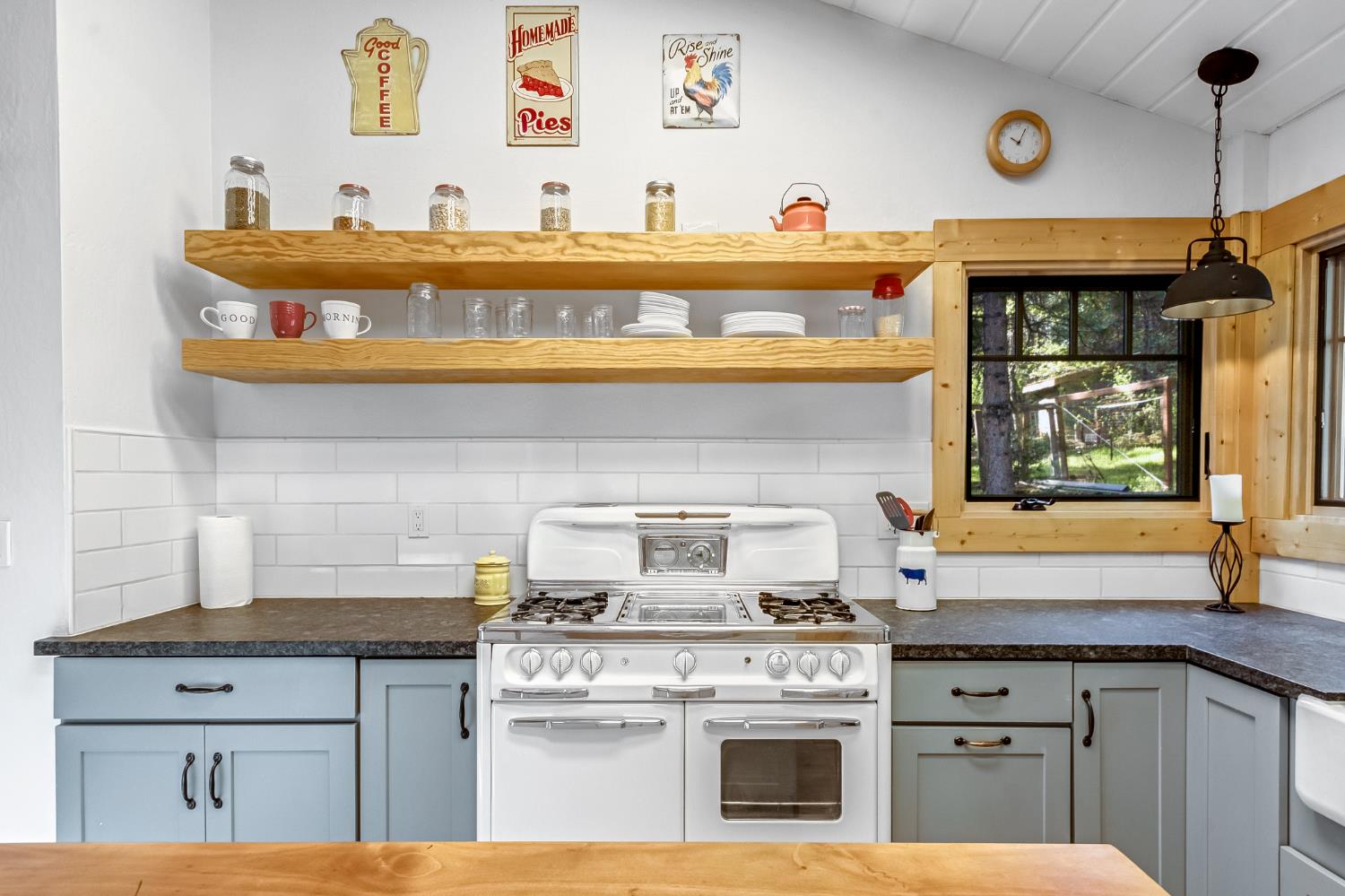 12081 Robust Way Nevada City, CA 95959 - Photo 17 of 39 a kitchen with a stove and a sink