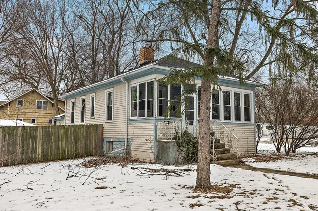 $235,000 | 1812 Cedar Road, Homewood, IL 60430