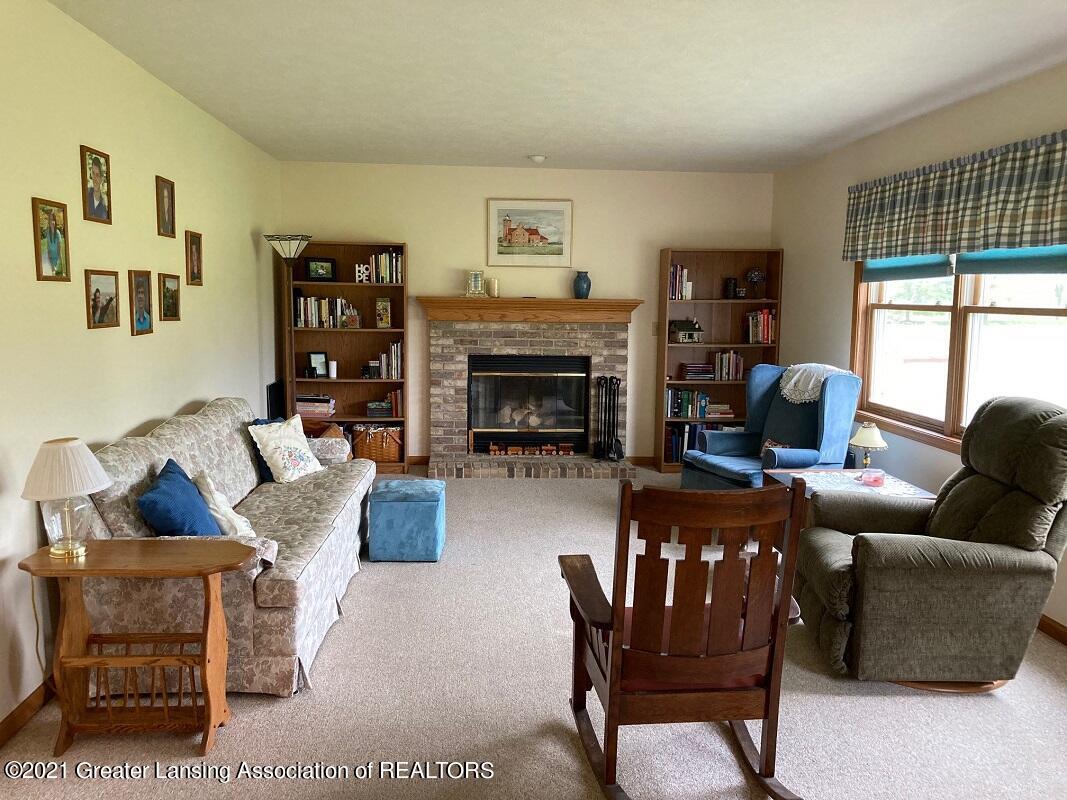 661 South Edgar Road Mason, MI 48854 - Photo 16 of 29 661 S. Edgar15