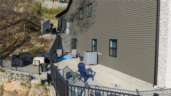 $950,000 | 397 Mission Hills Lane, Camdenton, MO 65020