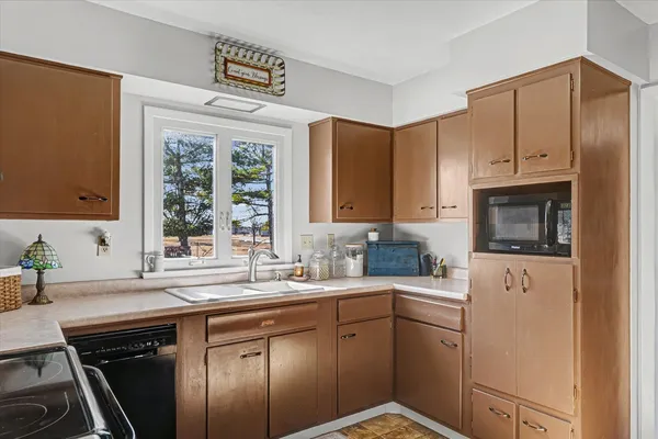 $324,900 | 913 East 1st Street, Gibson City, IL 60936