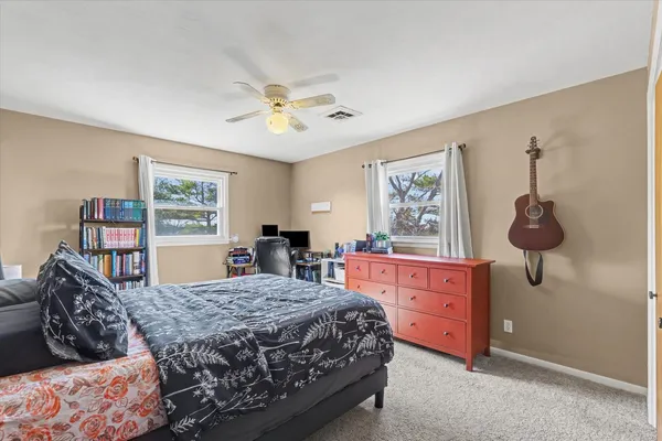 $324,900 | 913 East 1st Street, Gibson City, IL 60936