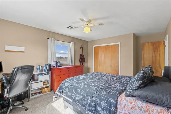 $324,900 | 913 East 1st Street, Gibson City, IL 60936