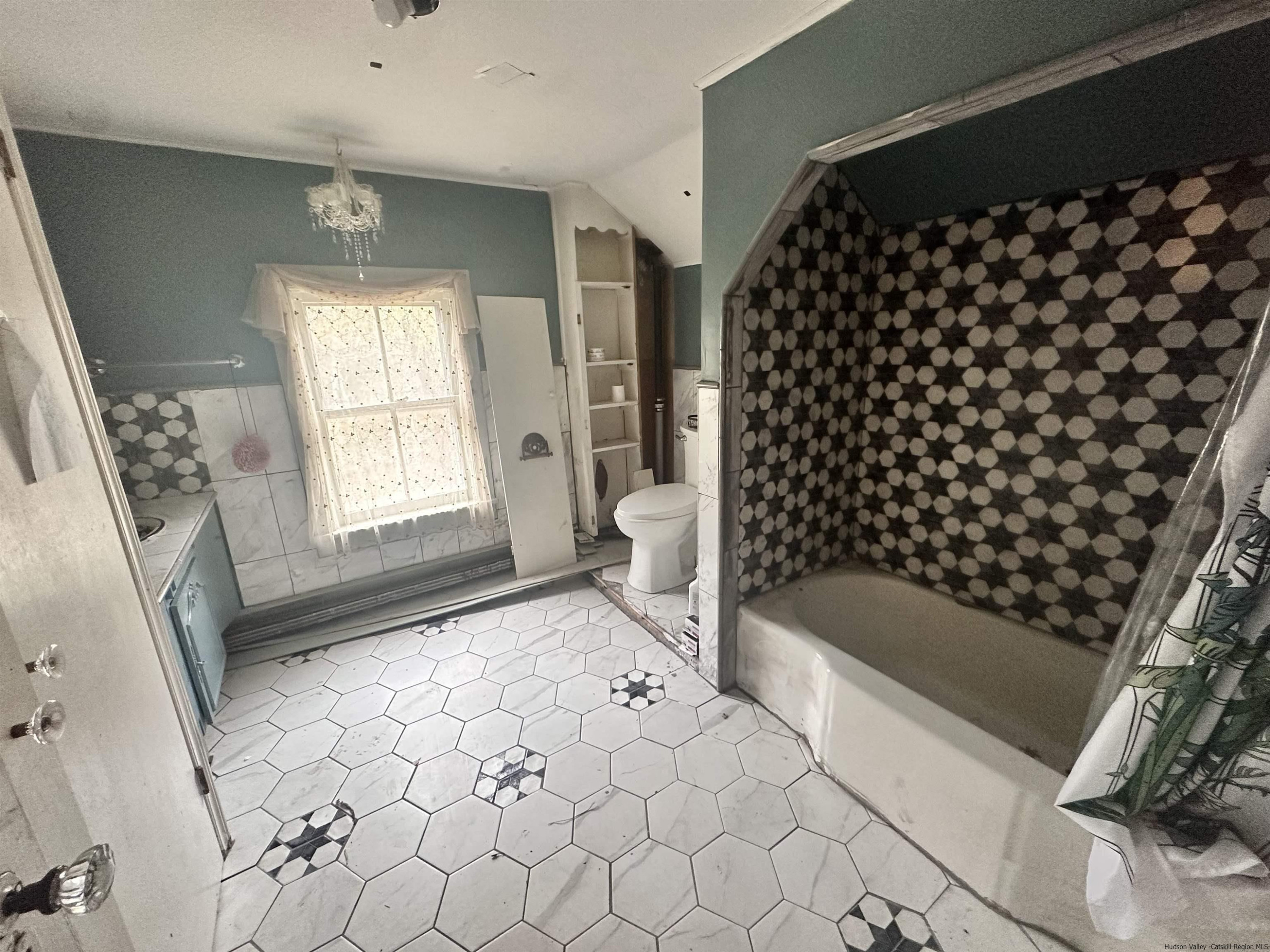 258 North Lake Road Haines Falls, NY 12436 - Photo 7 of 12 a bathroom with a bathtub and shower