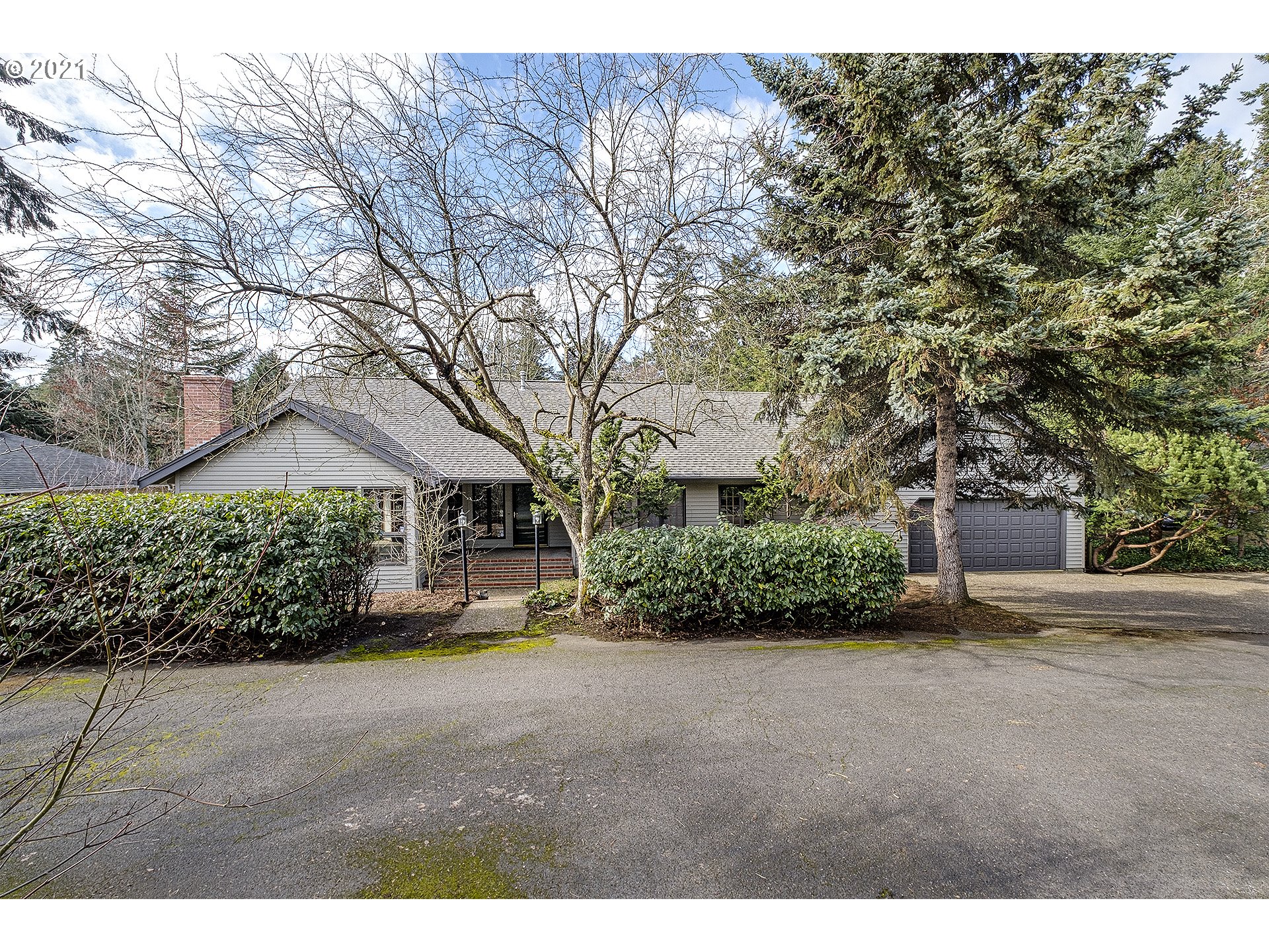 6102 Southwest Jan Tree Court Portland, OR 97219 - Photo 1 of 24 Gallery Image 1