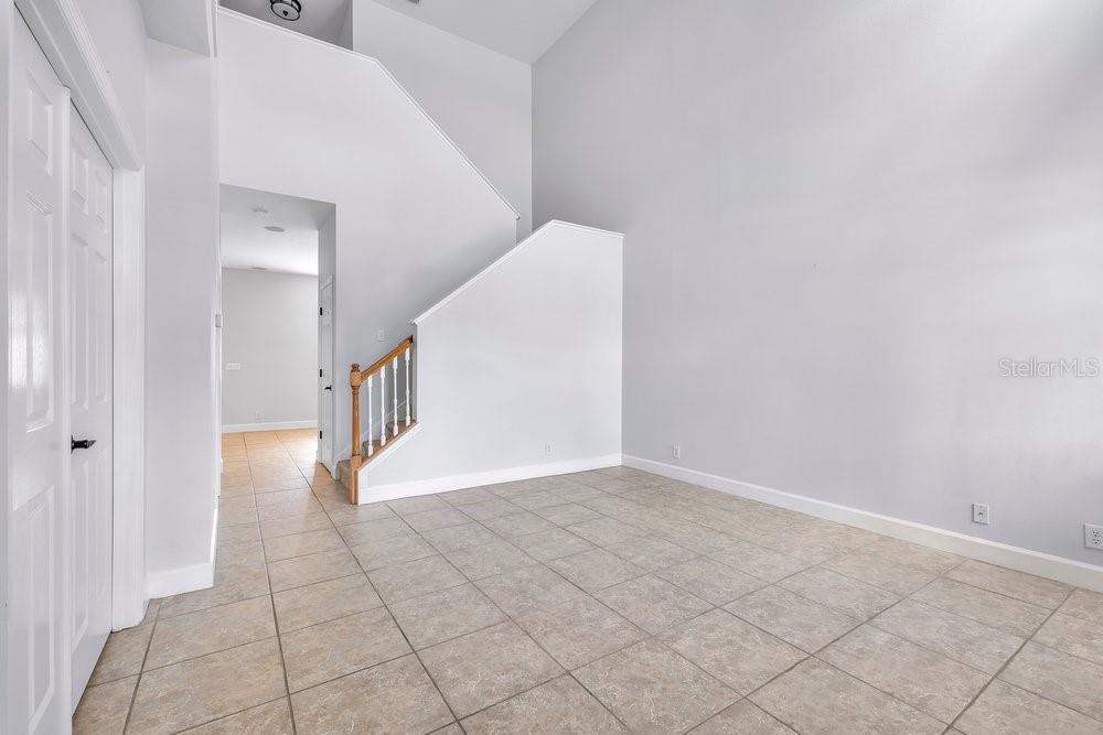 125 Manor View Lane DeLand, FL 32724 - Photo 5 of 37 a view of an entryway