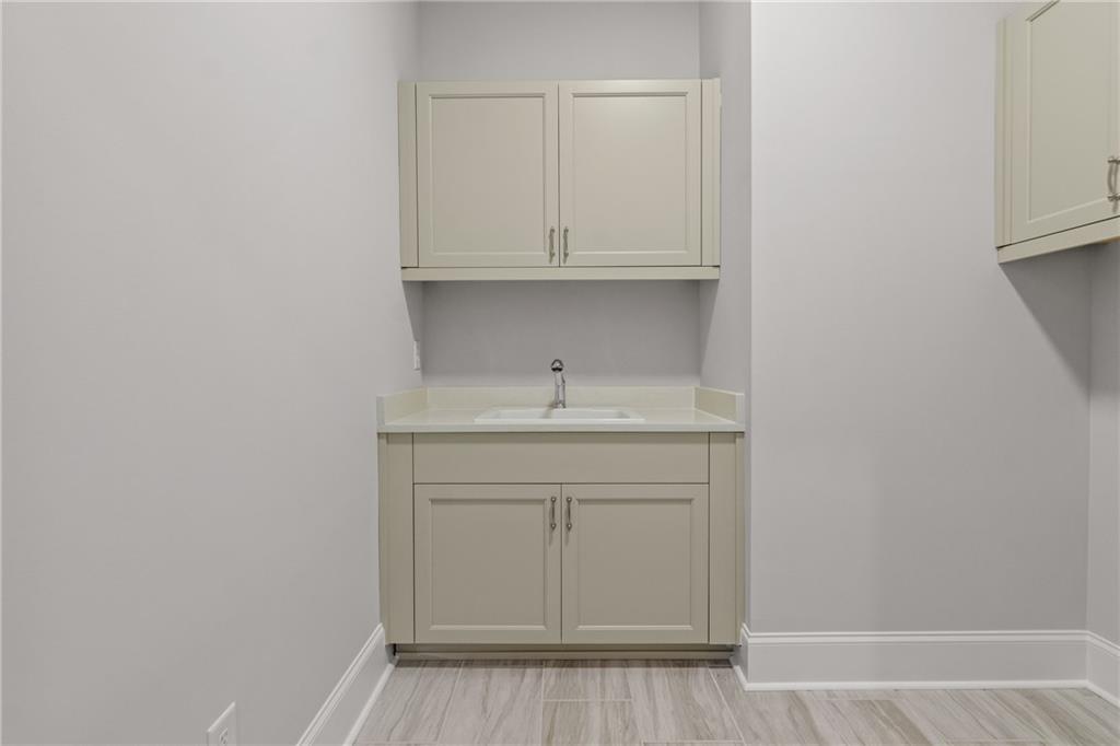 10025 Ruppel Lane Johns Creek, GA 30005 - Photo 15 of 23 a view of utility room