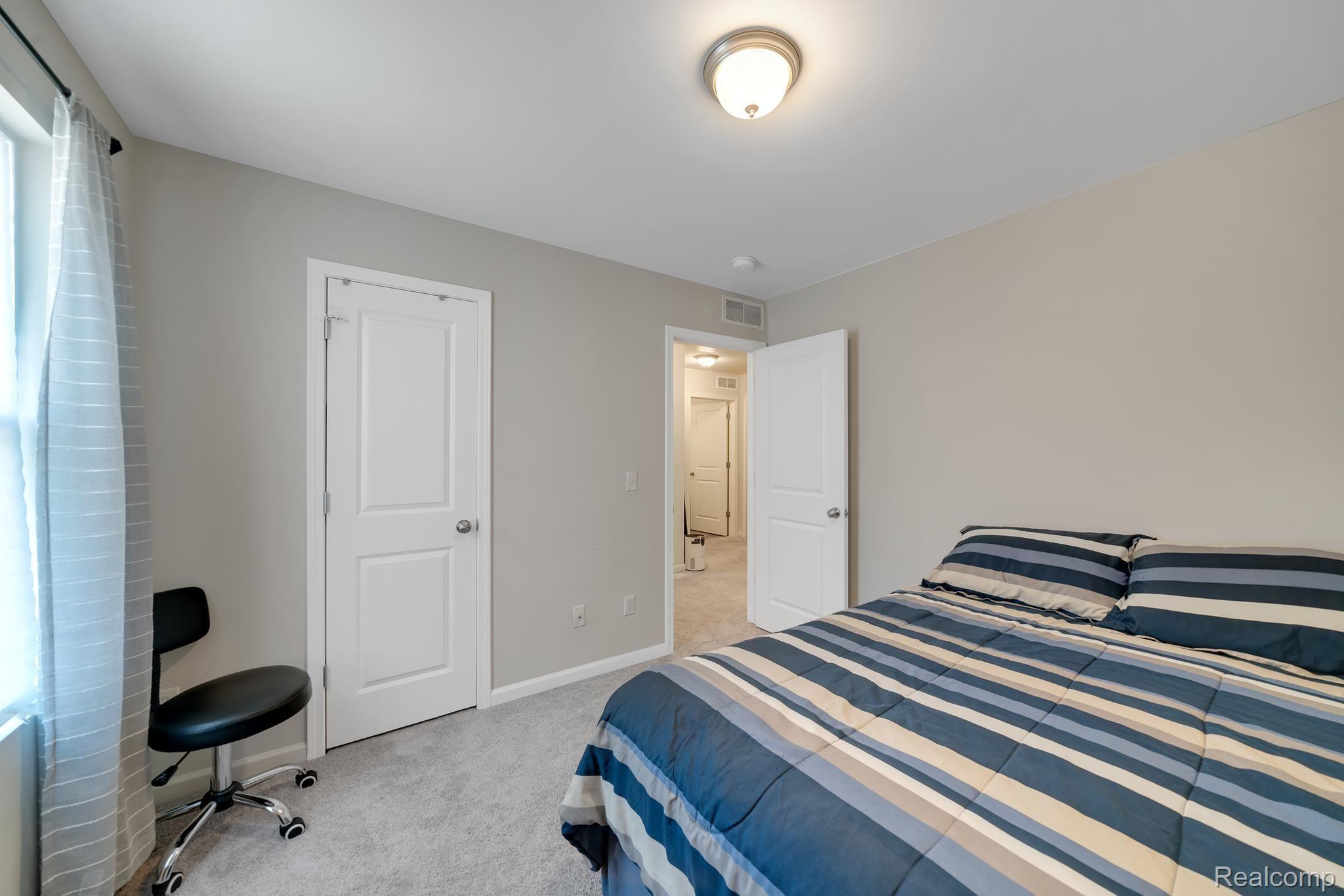 28323 Heather Way Romulus, MI 48174 - Photo 17 of 28 Gallery Image 17