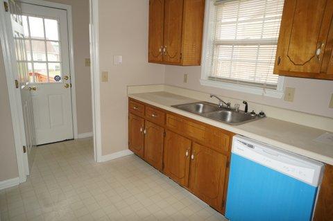 1015 McClardy Road Clarksville, TN 37042 - Photo 5 of 8 Gallery Image 5