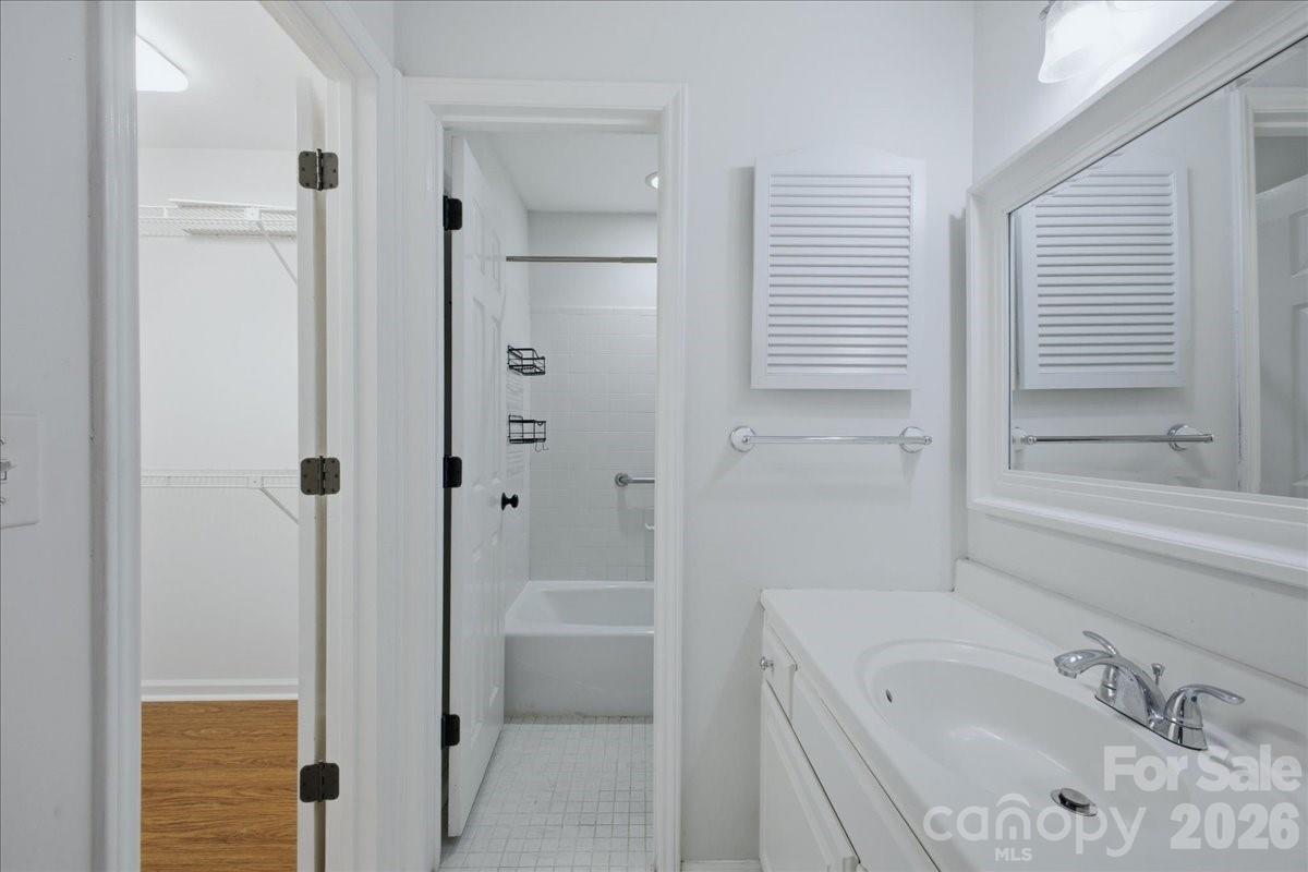 232 Queens Road, Unit 37 Charlotte, NC 28204 - Photo 15 of 31