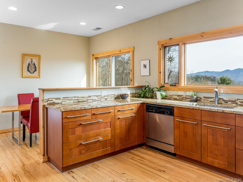 81 Fox Den Road Asheville, NC 28805 - Photo 11 of 47 Gallery Image 11