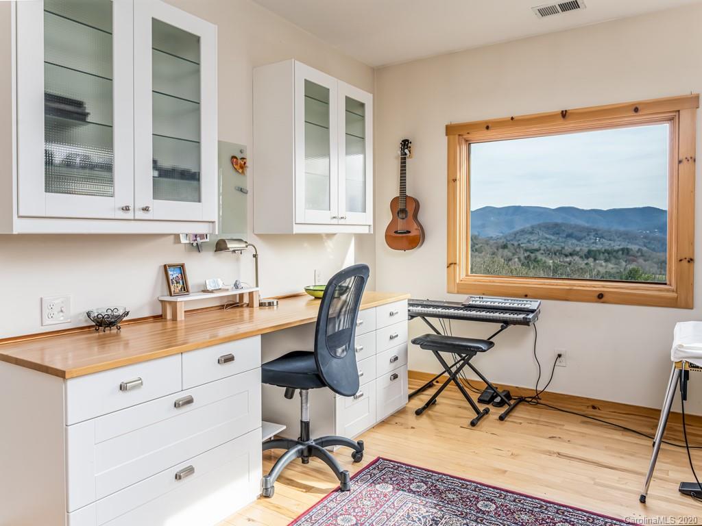 81 Fox Den Road Asheville, NC 28805 - Photo 18 of 47 Gallery Image 18