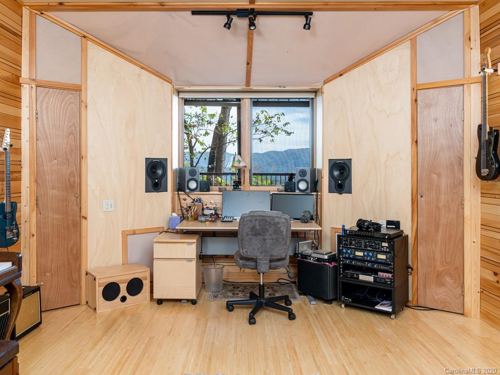 81 Fox Den Road Asheville, NC 28805 - Photo 29 of 47 Gallery Image 29