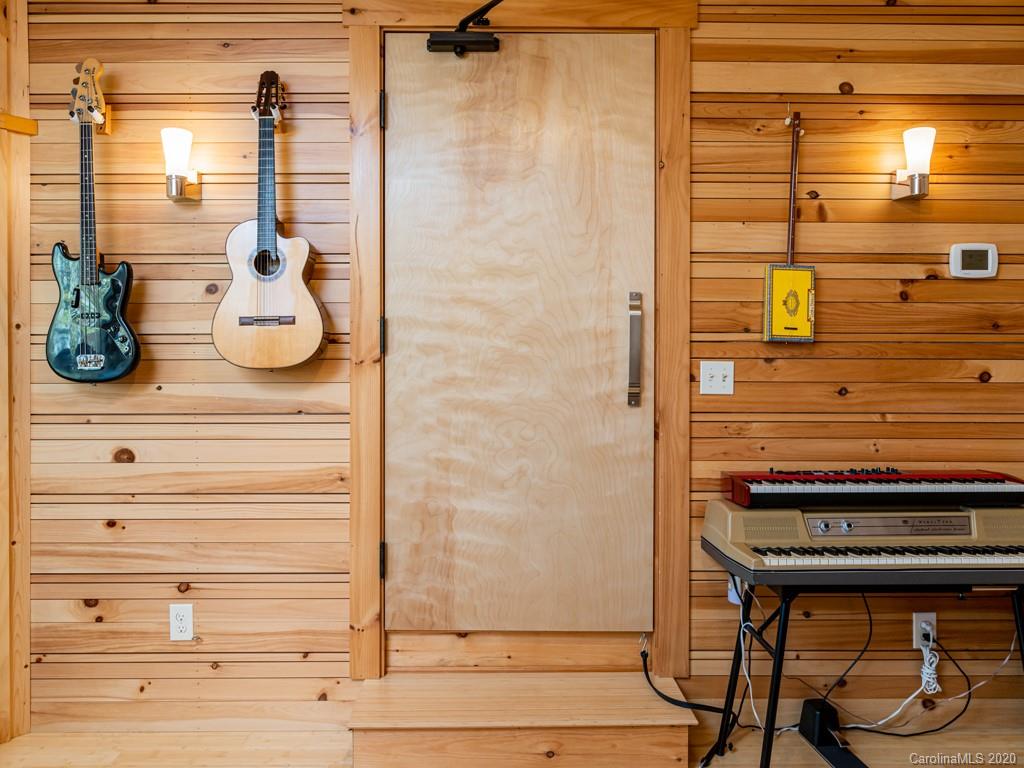 81 Fox Den Road Asheville, NC 28805 - Photo 32 of 47 Gallery Image 32