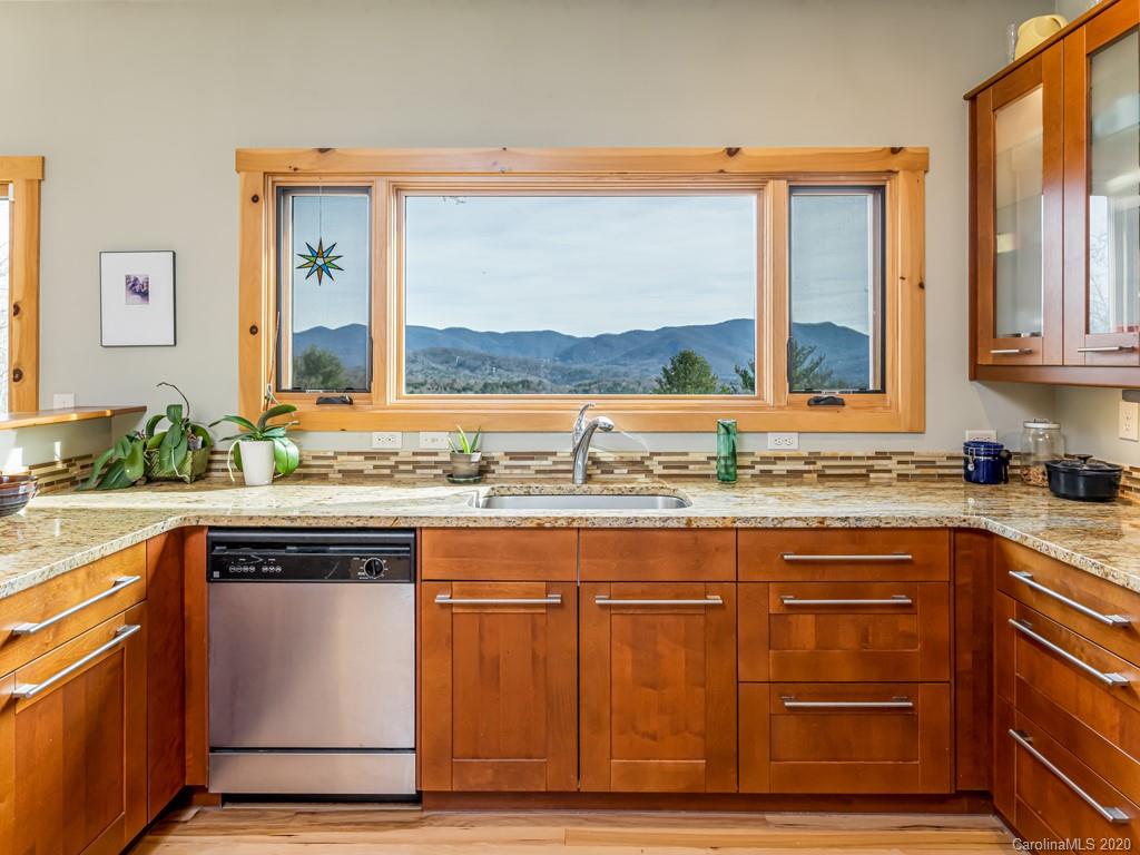 81 Fox Den Road Asheville, NC 28805 - Photo 9 of 47 Gallery Image 9
