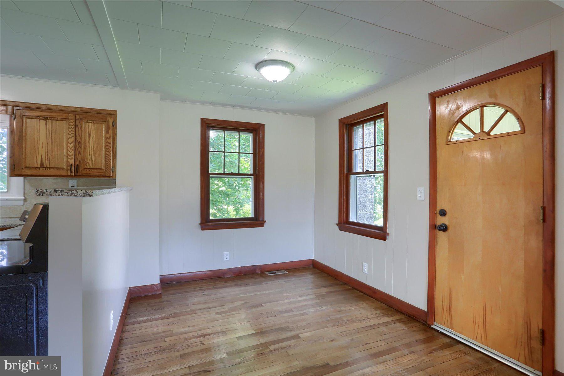 359 Schoolhouse Road Middletown, PA 17057 - Photo 8 of 28 Gallery Image 8