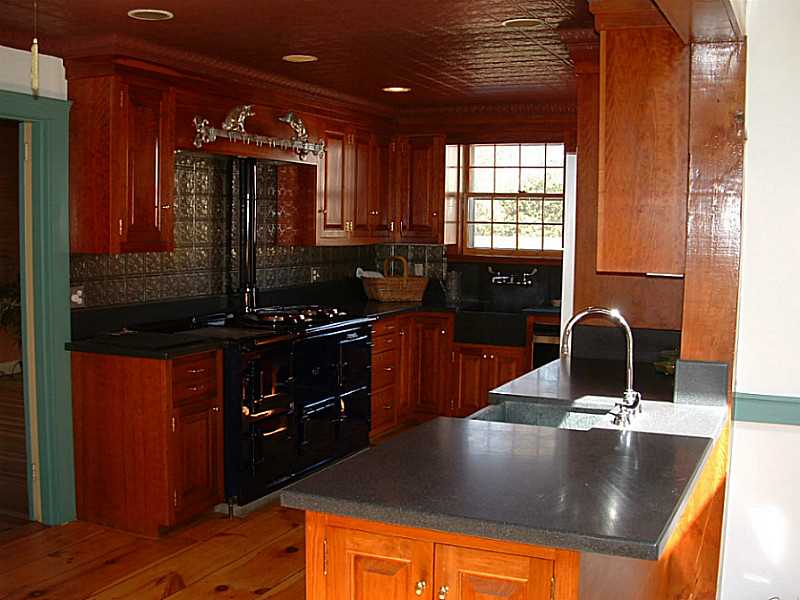 2 Training Station Road Newport, RI 02840 - Photo 4 of 25 Kitchen.