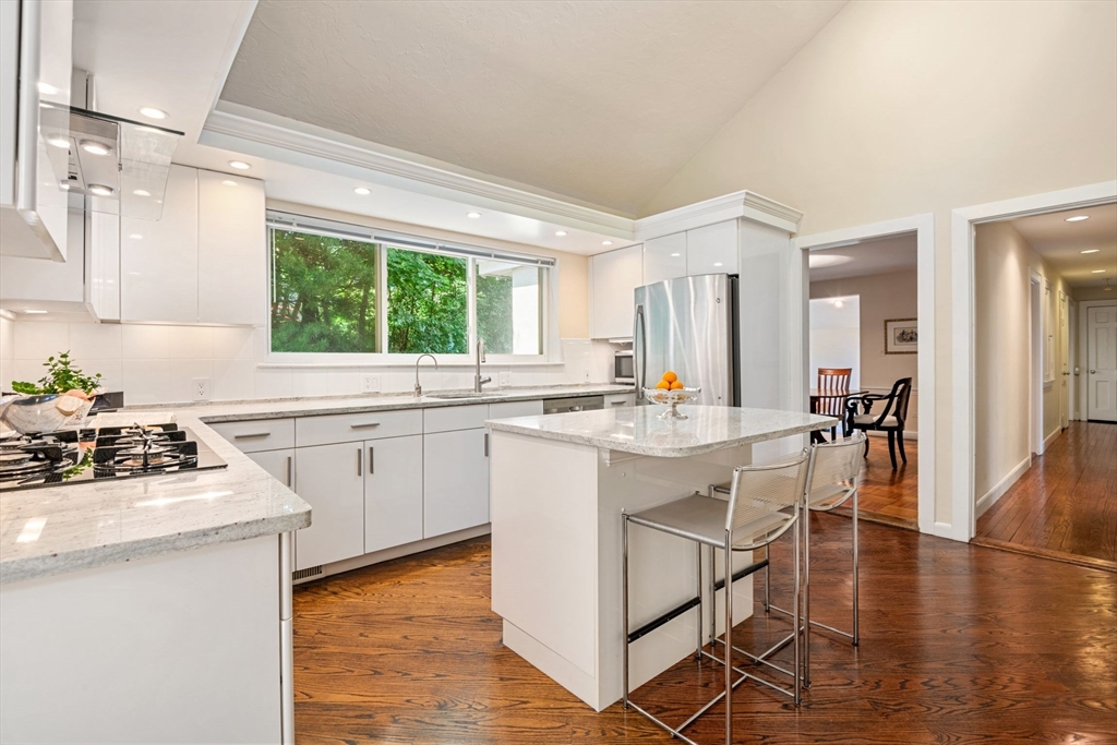 6 Wareland Road Wellesley, MA 02481 - Photo 8 of 26 Gallery Image 8