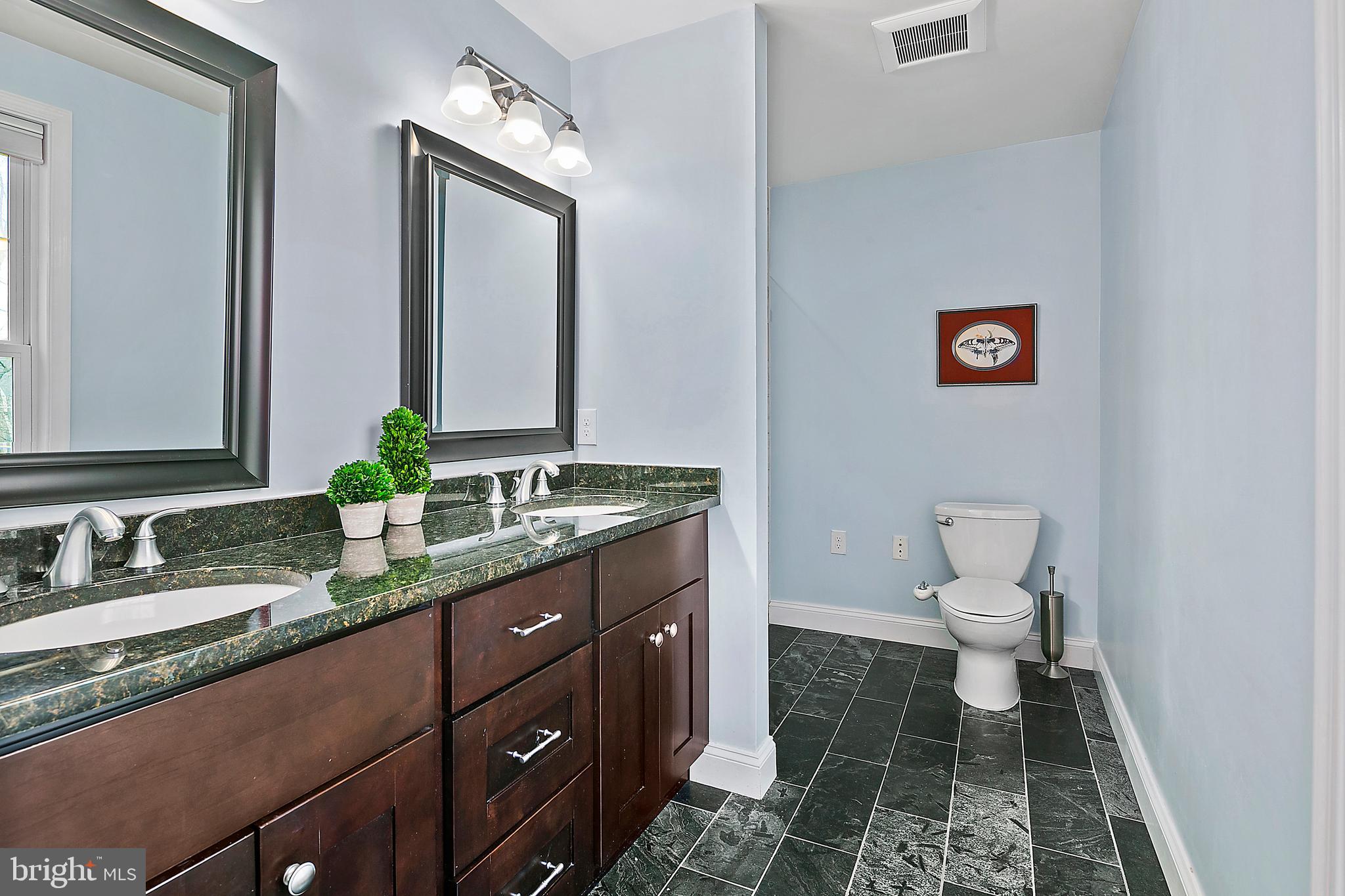 1752 Anderson Road Falls Church, VA 22043 - Photo 22 of 40 Gallery Image 22