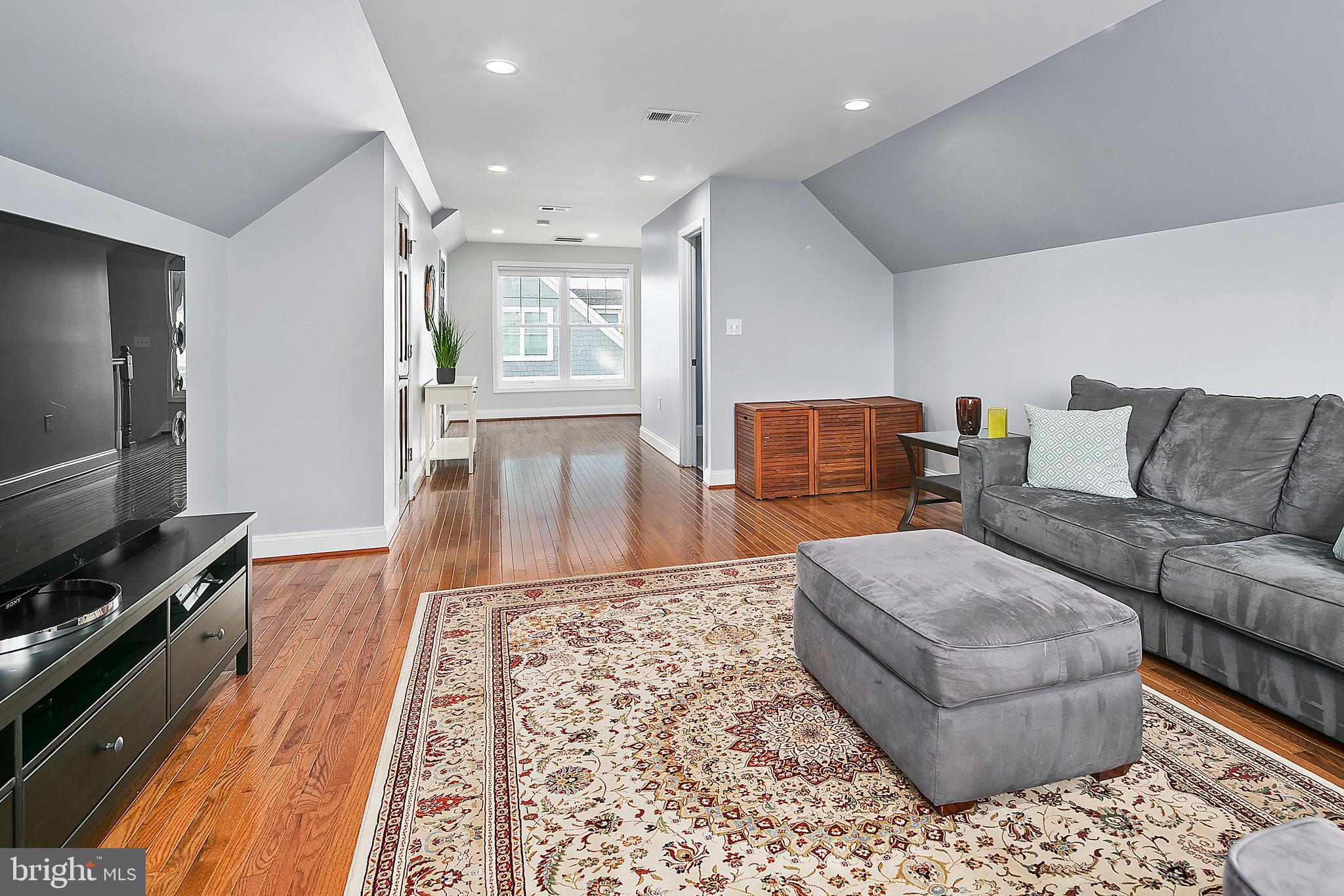 1752 Anderson Road Falls Church, VA 22043 - Photo 29 of 40 Gallery Image 29