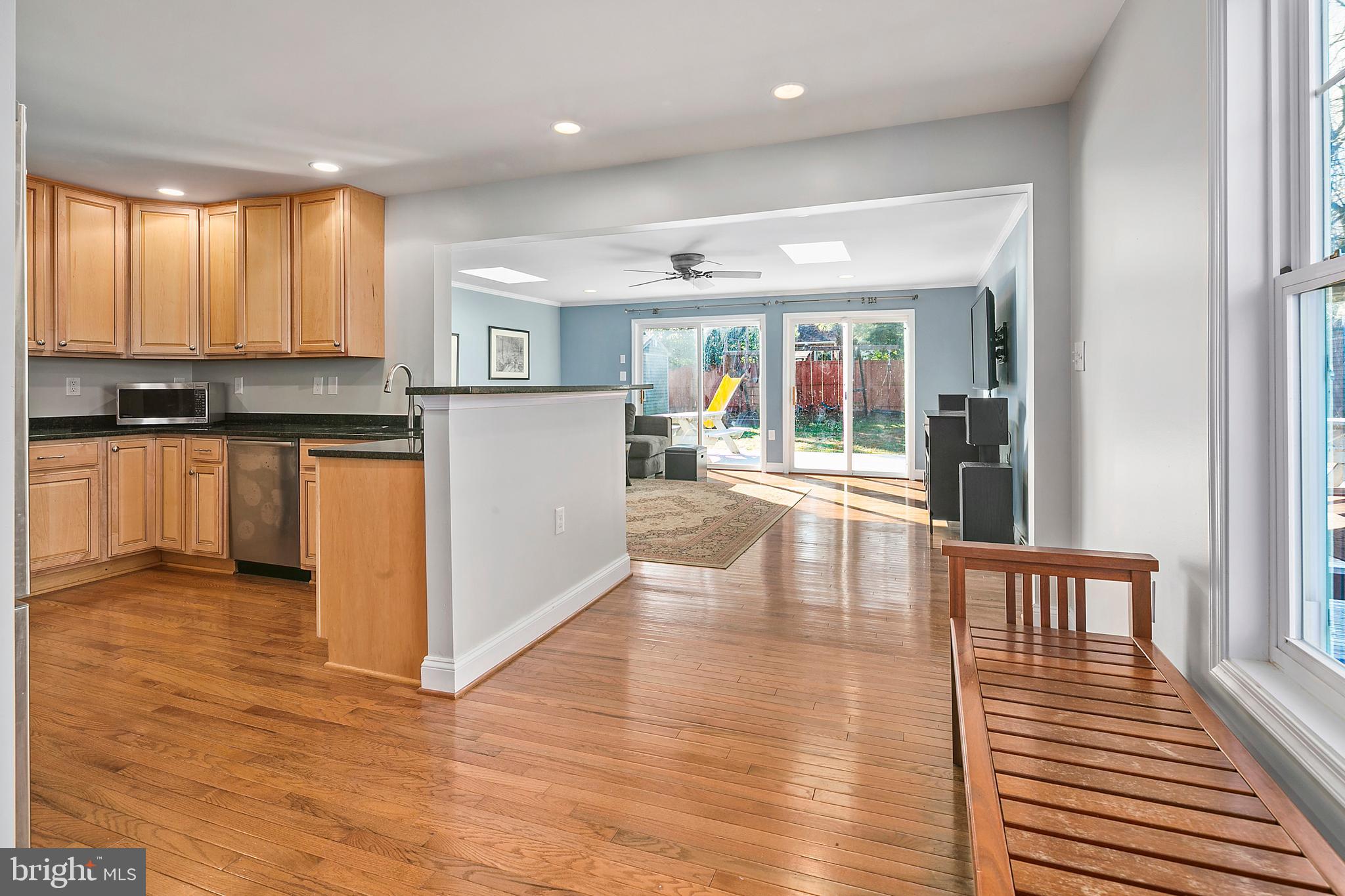 1752 Anderson Road Falls Church, VA 22043 - Photo 10 of 40 Gallery Image 10