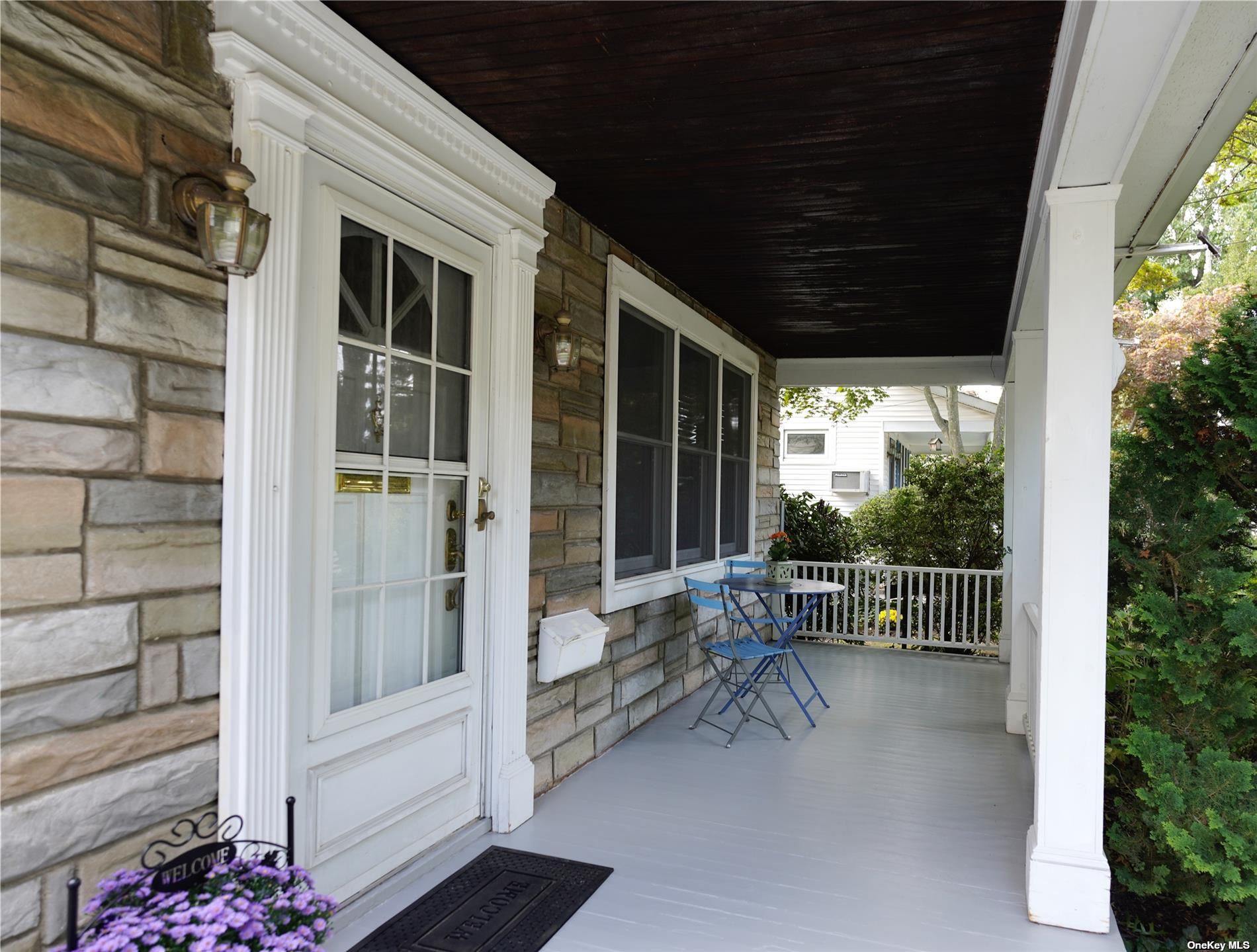 30 Bar Beach Road Port Washington, NY 11050 - Photo 1 of 1 Gallery Image 1