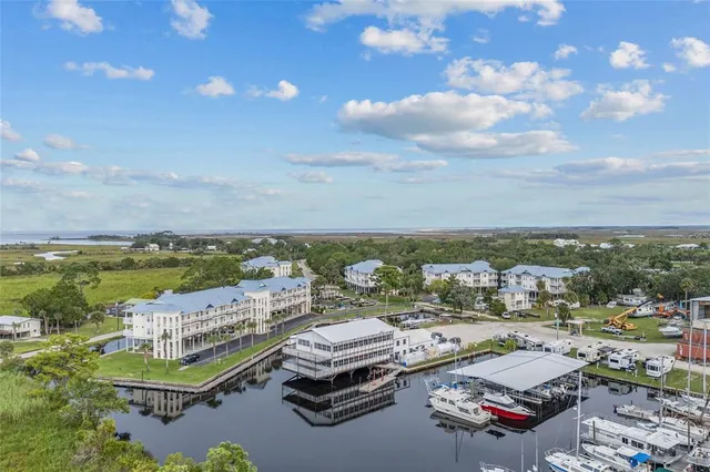 $275,000 | 54 Southeast 910th Avenue, Unit 116, Old Town, FL 32680