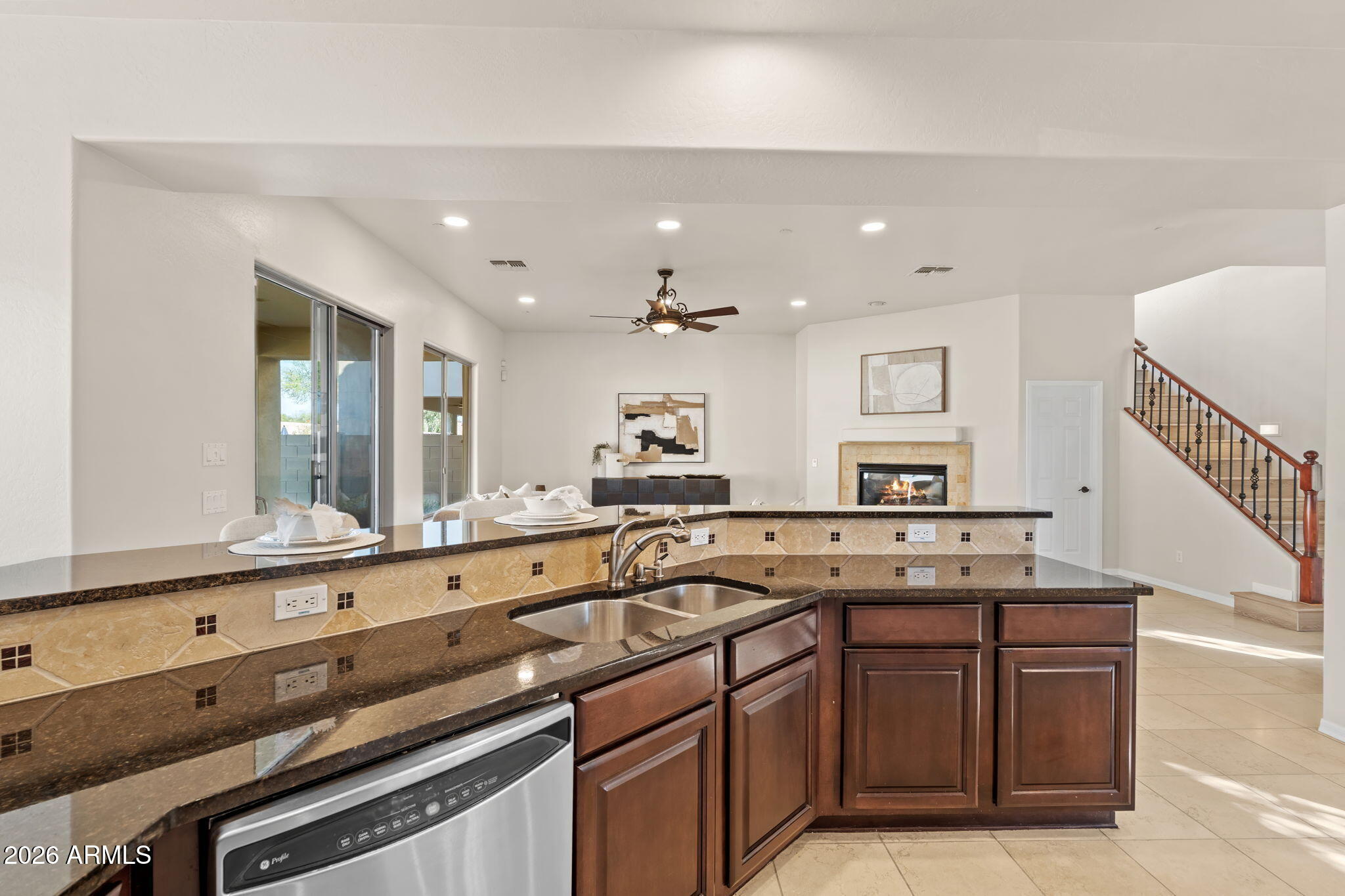 3660 East Maffeo Road Phoenix, AZ 85050 - Photo 14 of 68 32-web-or-mls-DSC_5032