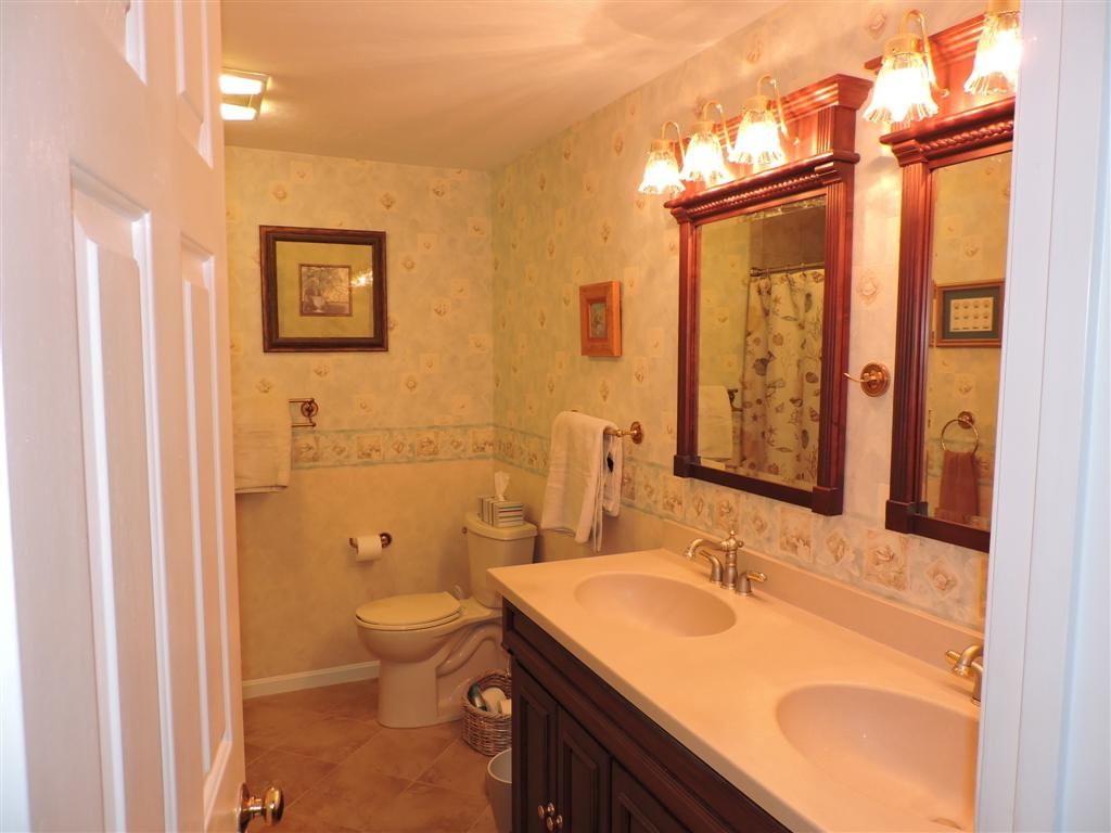 305 Treasure Island Road, Unit 305 Webster, MA 01570 - Photo 15 of 30 Gallery Image 15