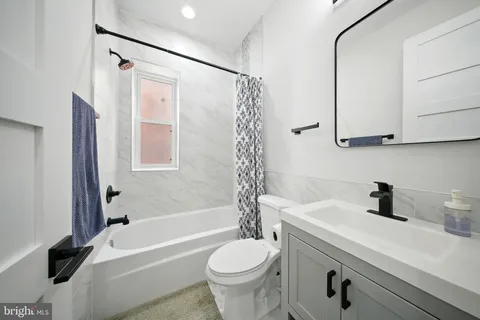 $1,099,999 | 1831 North Capitol Street Northeast, Washington, DC 20002