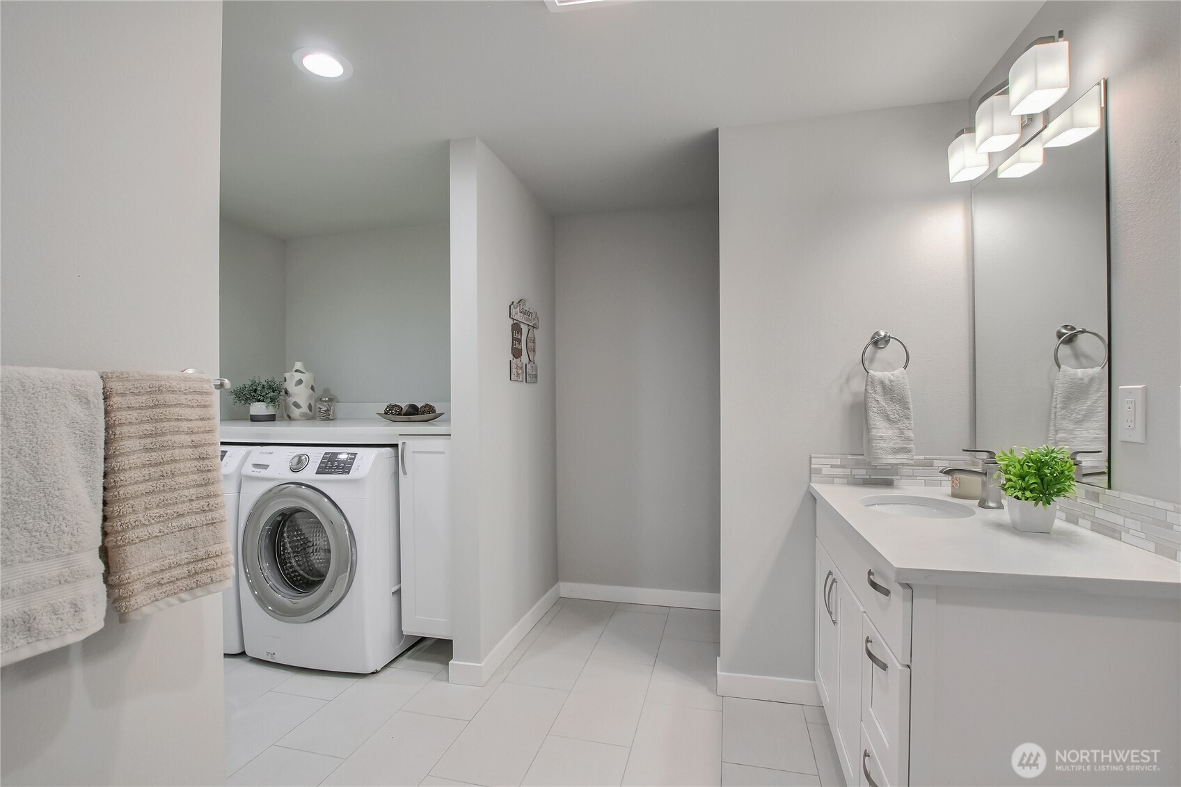 2025 Edmonds Avenue Northeast Renton, WA 98056 - Photo 25 of 33