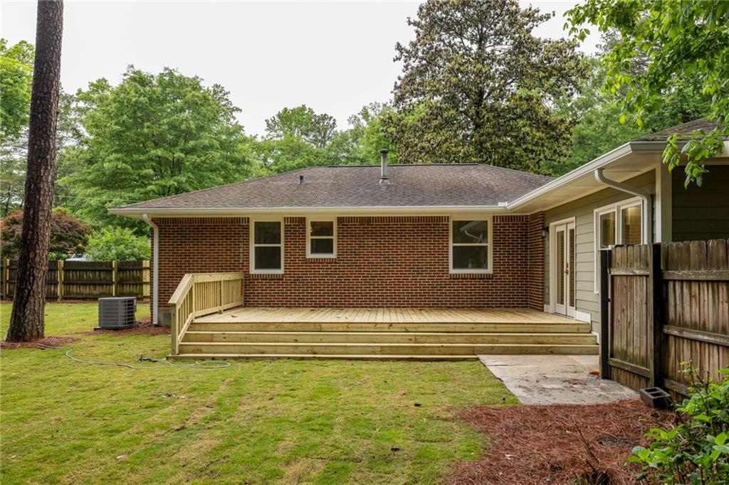 2366 Harrington Drive Decatur, GA 30033 - Photo 3 of 39