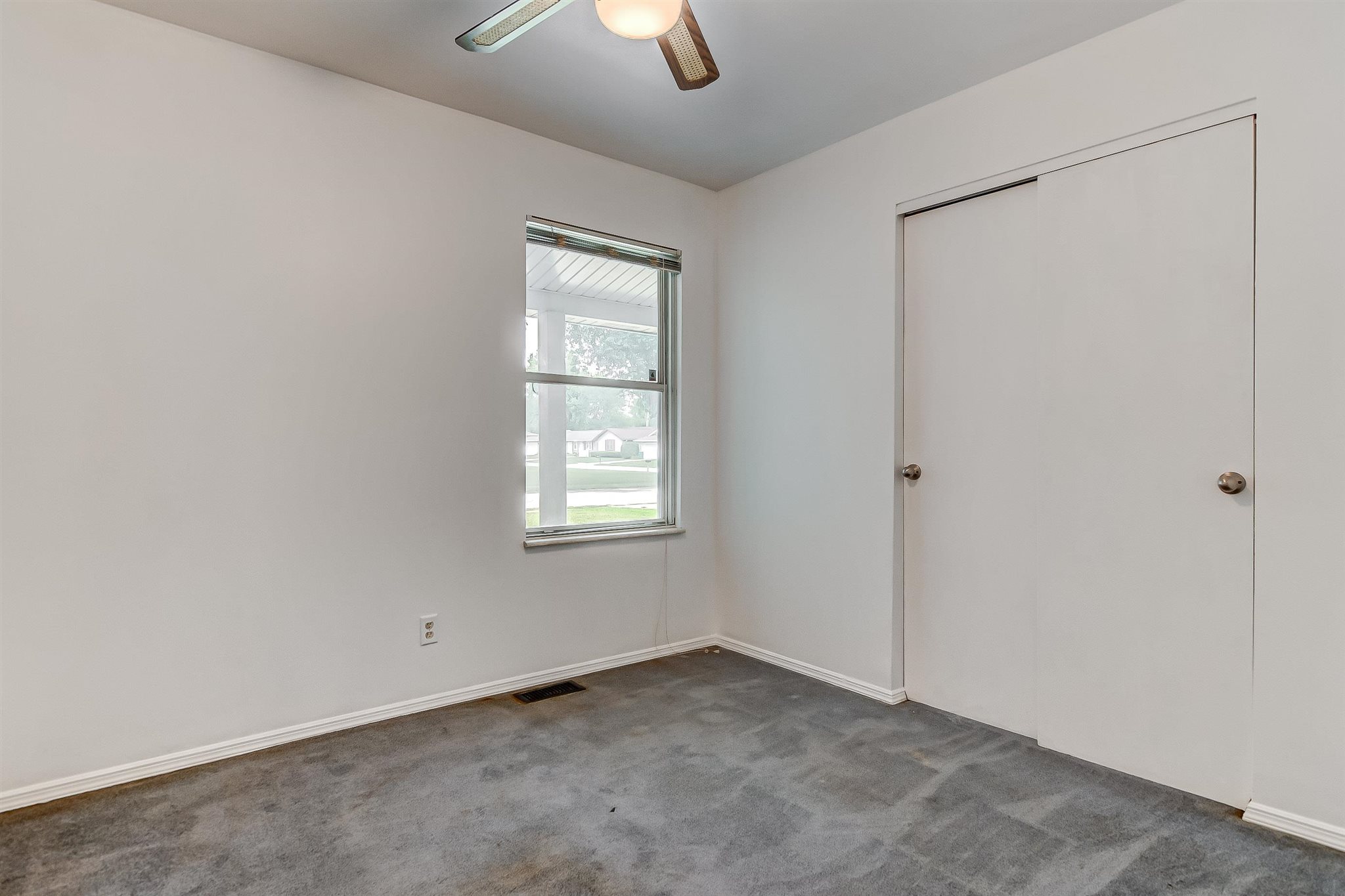 6 Leeds Drive Springfield, IL 62702 - Photo 19 of 26 Gallery Image 19