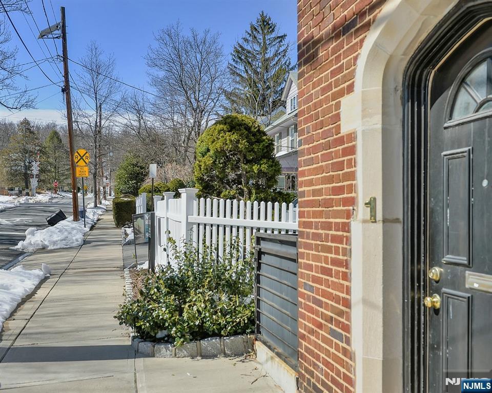 1 Laurel Place Montclair, NJ 07043 - Photo 23 of 24