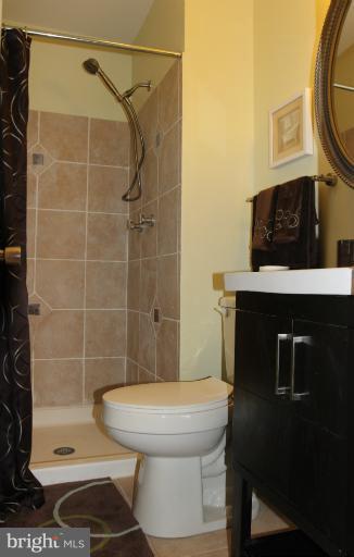 6814 Barton Road Hyattsville, MD 20784 - Photo 8 of 23 Interior (General)