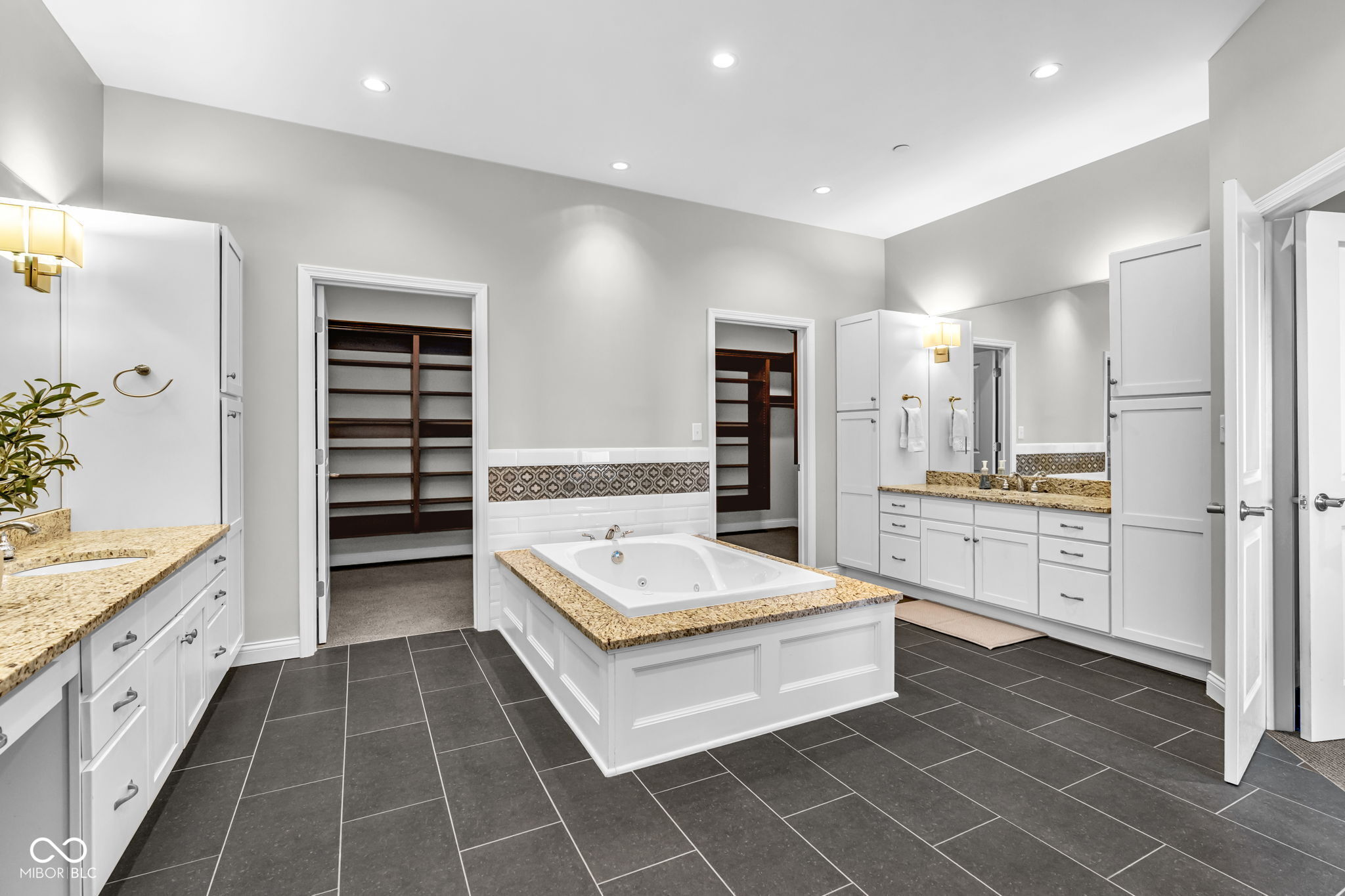 720 South Rangeline Road, Unit 703 Carmel, IN 46032 - Photo 18 of 35