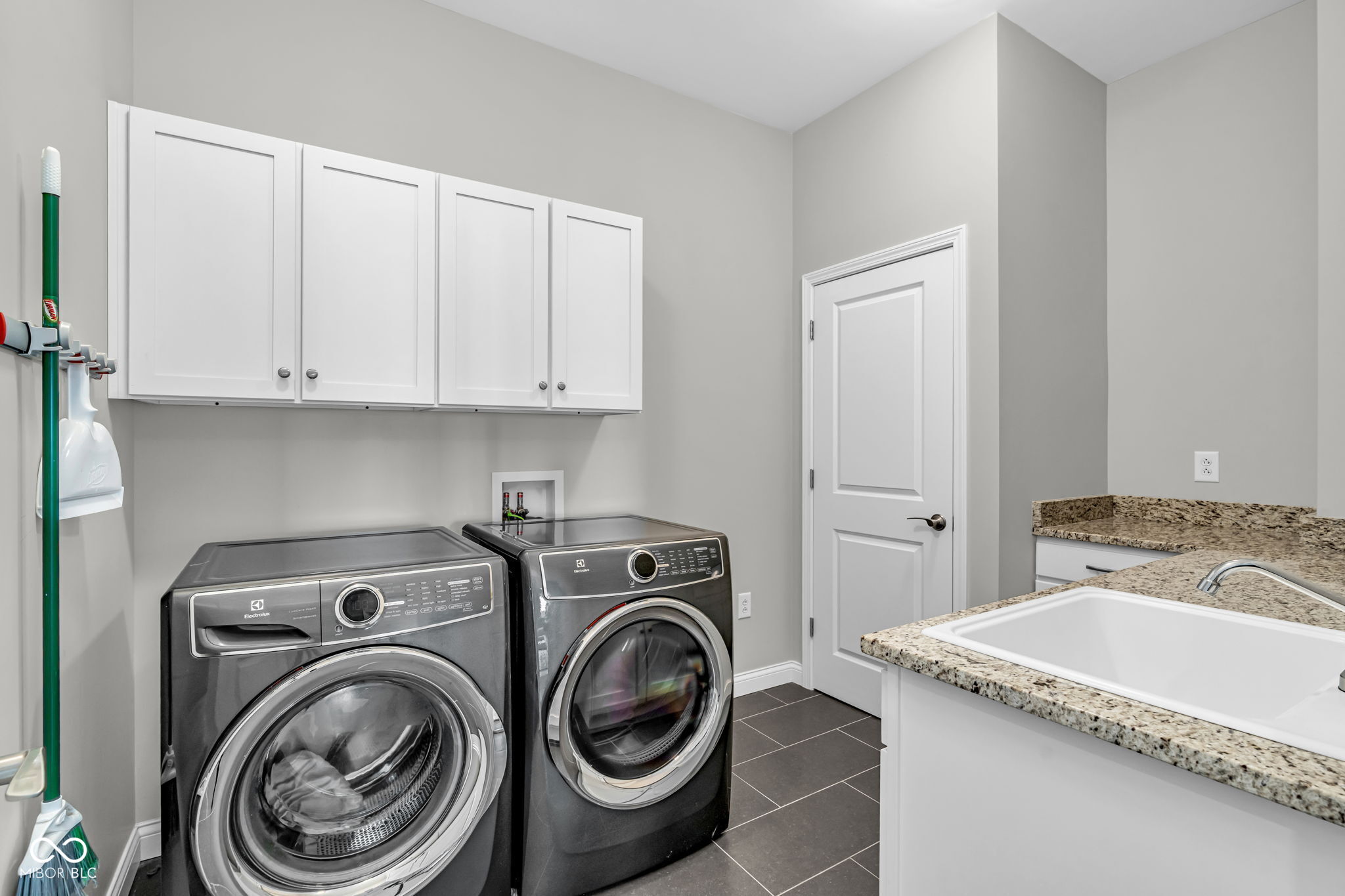 720 South Rangeline Road, Unit 703 Carmel, IN 46032 - Photo 27 of 35