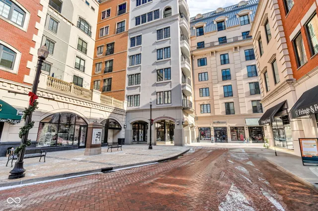 $999,000 | 720 South Rangeline Road, Unit 703, Carmel, IN 46032