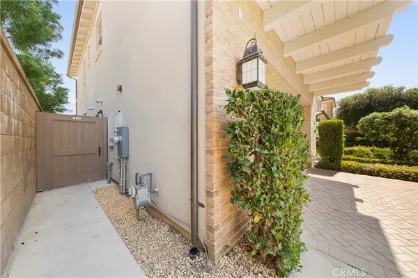 $2,980 | 177 Hargrove, Irvine, CA 92620