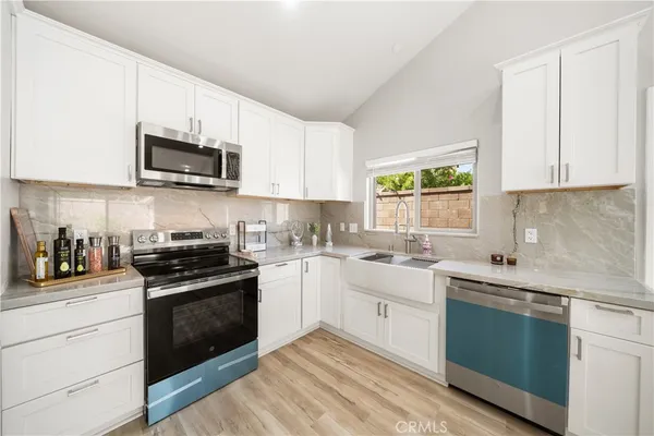 $2,980 | 177 Hargrove, Irvine, CA 92620