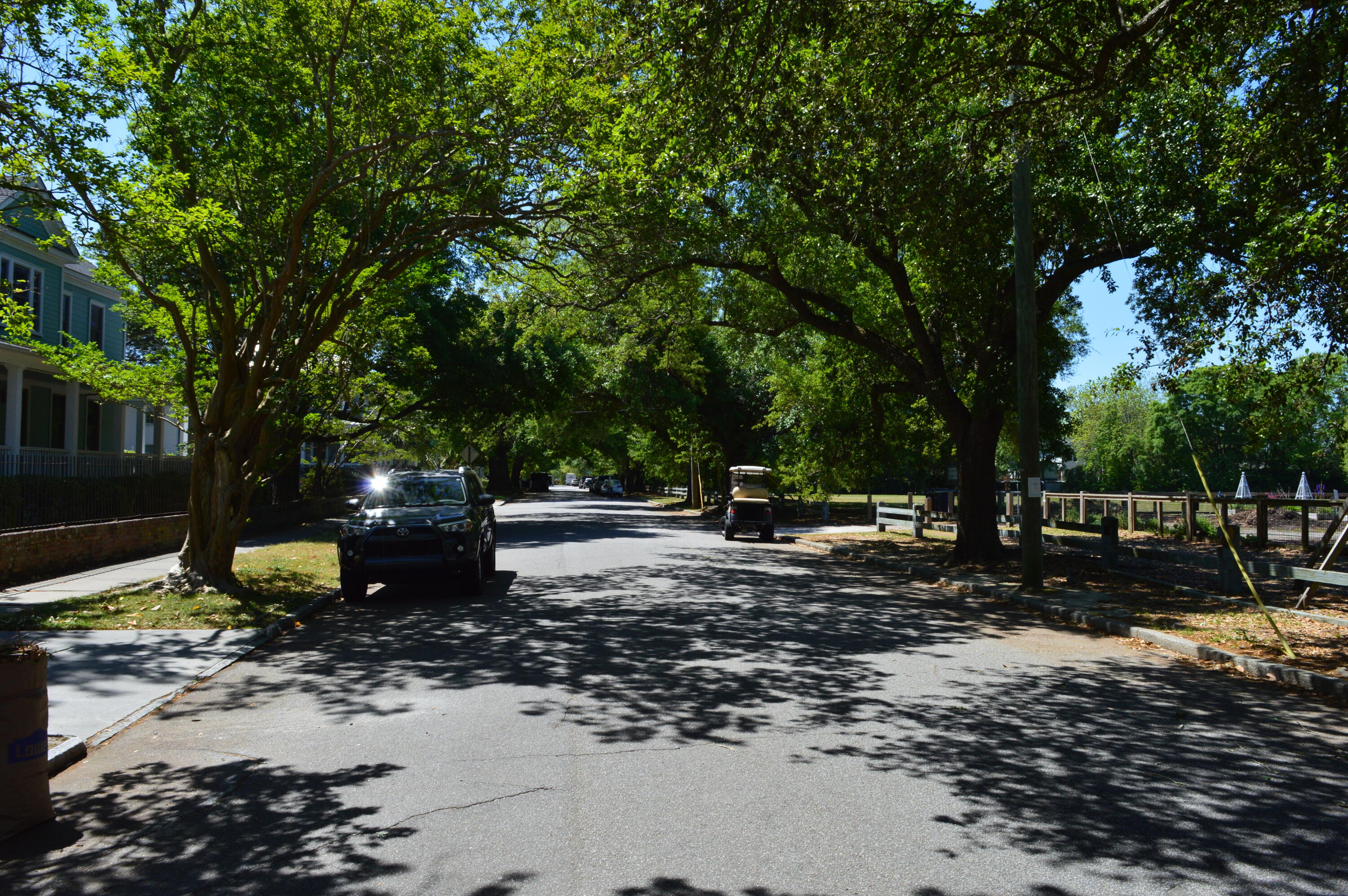 21 Hester Street, Unit 8 Charleston, SC 29403 - Photo 45 of 64 Moderate traffic