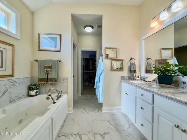 $335,000 | 245 Falls Crossing, Madison, MS 39110