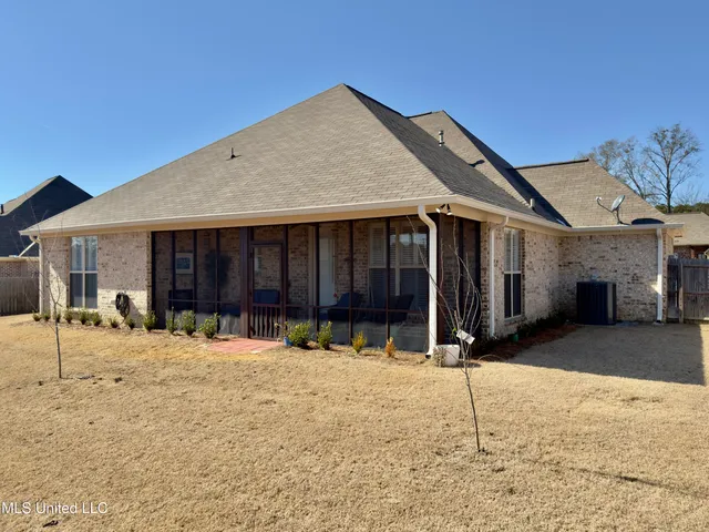 $335,000 | 245 Falls Crossing, Madison, MS 39110