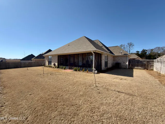 $335,000 | 245 Falls Crossing, Madison, MS 39110