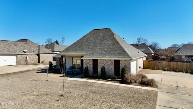 $335,000 | 245 Falls Crossing, Madison, MS 39110