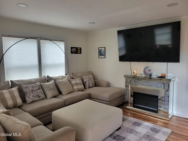 $249,900 | 86 Main Street, Cairo, NY 12413